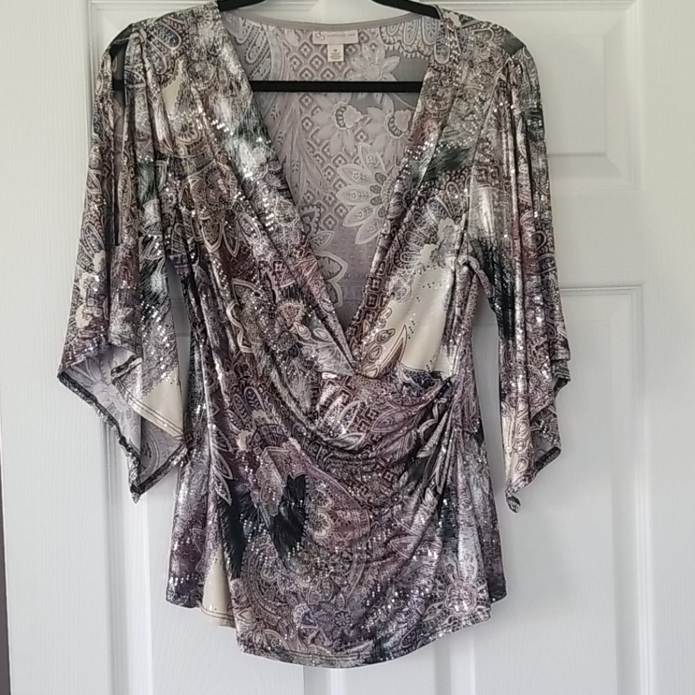 DB Established 1962 blouse.